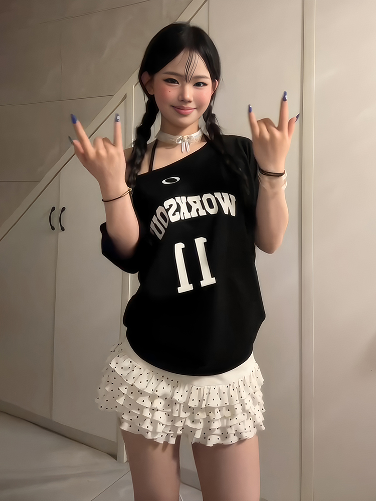 Black Off-Shoulder Short Sleeve Women's T-Shirt - Casual Loose Fit Summer Top with Letter Print - Sexy American Style Fashion Black Off-Shoulder Short Sleeve Women's T-Shirt - Casual Loose Fit Summer Top with Letter Print - Sexy American Style Fashion