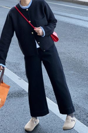 Black Plus-Size Petite Women's Nine-Point Straight-Leg Jeans for Pear-Shaped Figures, Loose-Fitting Design for Thick Thighs and Wide Hips