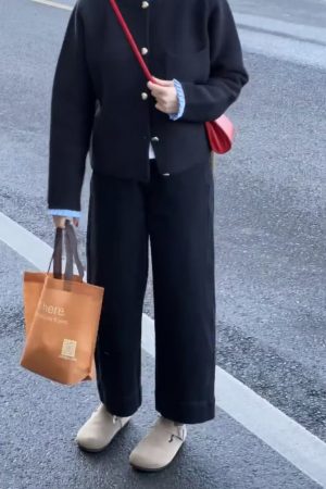 Black Plus-Size Petite Women's Nine-Point Straight-Leg Jeans for Pear-Shaped Figures, Loose-Fitting Design for Thick Thighs and Wide Hips