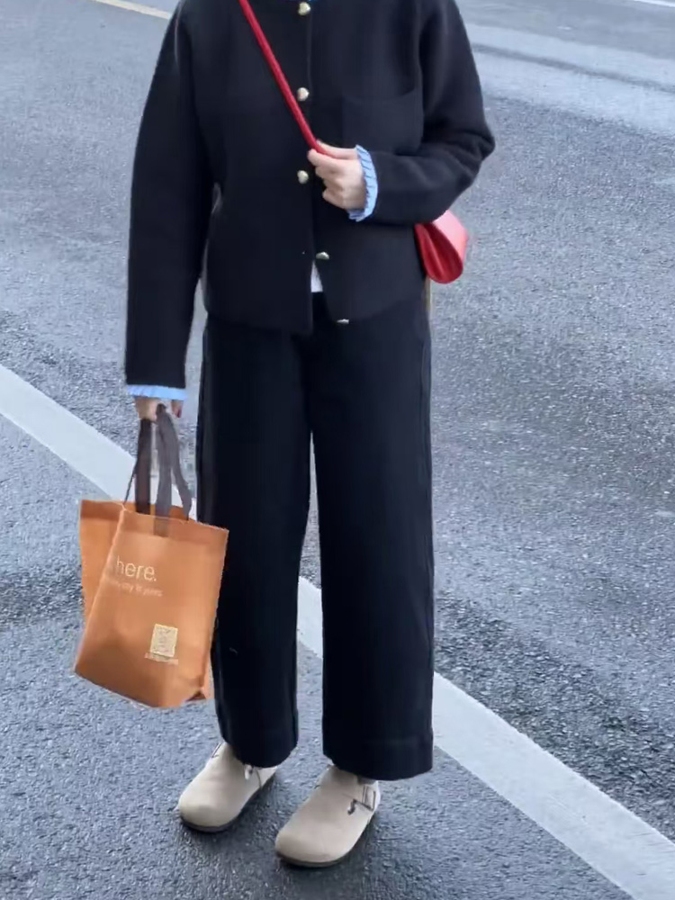 Black Plus-Size Petite Women's Nine-Point Straight-Leg Jeans for Pear-Shaped Figures, Loose-Fitting Design for Thick Thighs and Wide Hips Black Plus-Size Petite Women's Nine-Point Straight-Leg Jeans for Pear-Shaped Figures, Loose-Fitting Design for Thick Thighs and Wide Hips