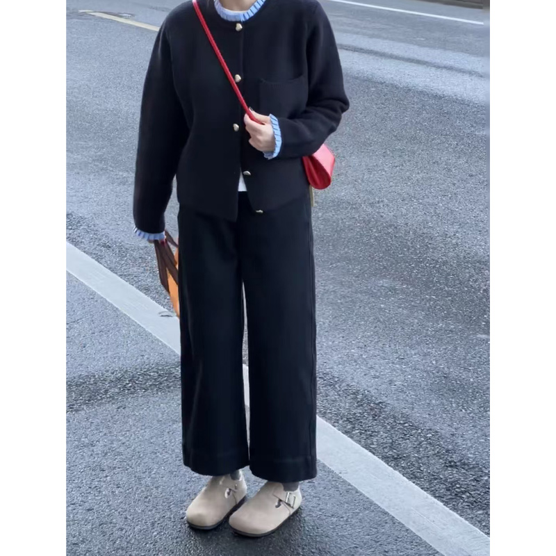 Black Plus-Size Petite Women's Nine-Point Straight-Leg Jeans for Pear-Shaped Figures, Loose-Fitting Design for Thick Thighs and Wide Hips Black Plus-Size Petite Women's Nine-Point Straight-Leg Jeans for Pear-Shaped Figures, Loose-Fitting Design for Thick Thighs and Wide Hips