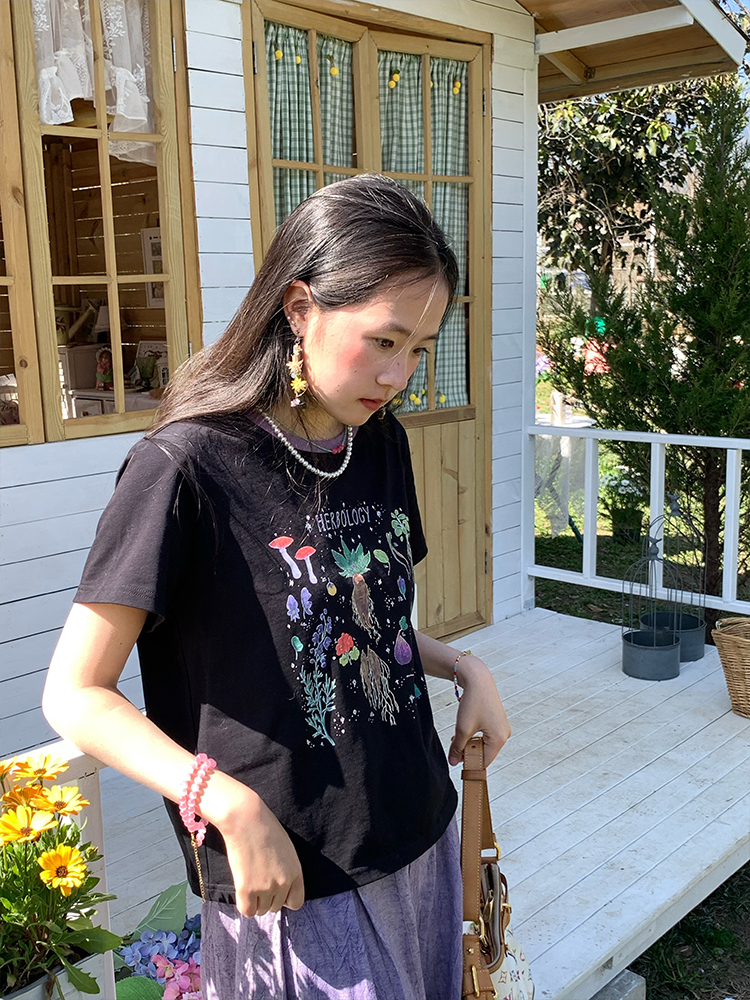 Black Retro Shoulder T-Shirt for Women - Vintage All Things and Songs Summer Loose Fit Short Sleeve Top, 90s Inspired Style Black Retro Shoulder T-Shirt for Women - Vintage All Things and Songs Summer Loose Fit Short Sleeve Top, 90s Inspired Style