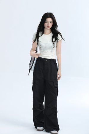 Black Short-Sleeve T-Shirt for Women - American Retro Style with Bow Design - Slim Fit Summer Top for Spicy Girls