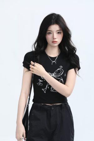 Black Short-Sleeve T-Shirt for Women - American Retro Style with Bow Design - Slim Fit Summer Top for Spicy Girls