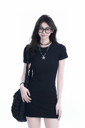 Black Slim-Fit Bodycon Dress for Women with Waist-Cinching Design and Short Sleeves - Elegant Evening Wear