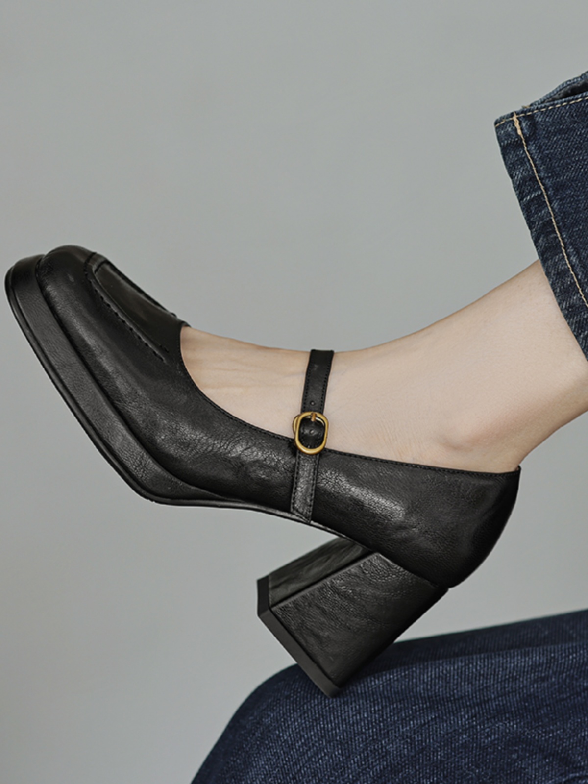 Black Square-Toe Mary Jane Shoes for Women, Chunky Heel, Waterproof Platform, Shallow Mouth, Trendy Summer Style Black Square-Toe Mary Jane Shoes for Women, Chunky Heel, Waterproof Platform, Shallow Mouth, Trendy Summer Style