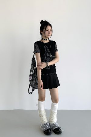 Black Star-Shaped Rivet Pleated Midi Skirt with Layered Design and Versatile Black Strap - Y2K Fashion Essential