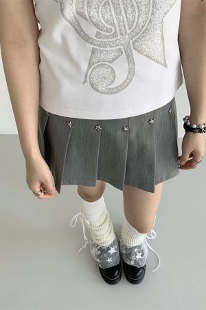 Black Star-Shaped Rivet Pleated Midi Skirt with Layered Design and Versatile Black Strap - Y2K Fashion Essential