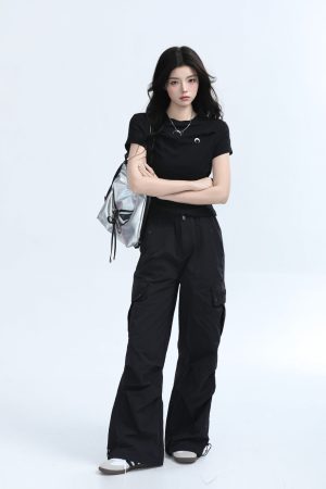 Black Waist-Cinched Pleated Short Sleeve T-Shirt for Women - Unique Slim Fit Top for Spicy Girl Style