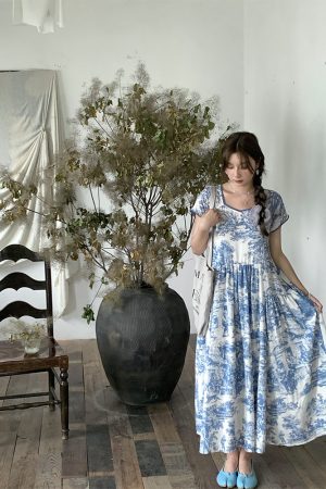 Blue Fan Star Garden French Retro Tencel Short Sleeve Dress for Women, Summer Loose Fit with Flying Sleeves, Vintage 90s Style