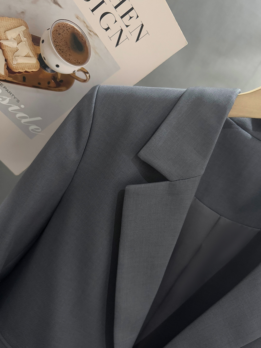 Blue-Gray Short Suit Jacket for Women - Trendy Spring Autumn Style for Petite Office Commuting - High-End Fashion 2025 Blue-Gray Short Suit Jacket for Women - Trendy Spring Autumn Style for Petite Office Commuting - High-End Fashion 2025