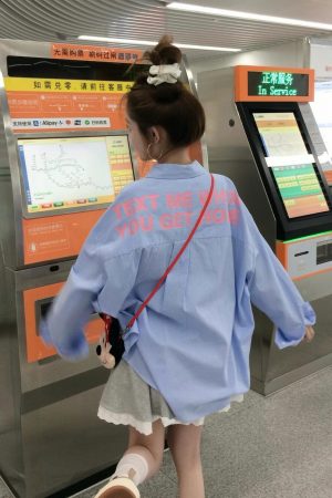 Blue Striped Printed Loose Long Sleeve Shirt with Heartbeat Design for Women - Trendy Y2K Style Top