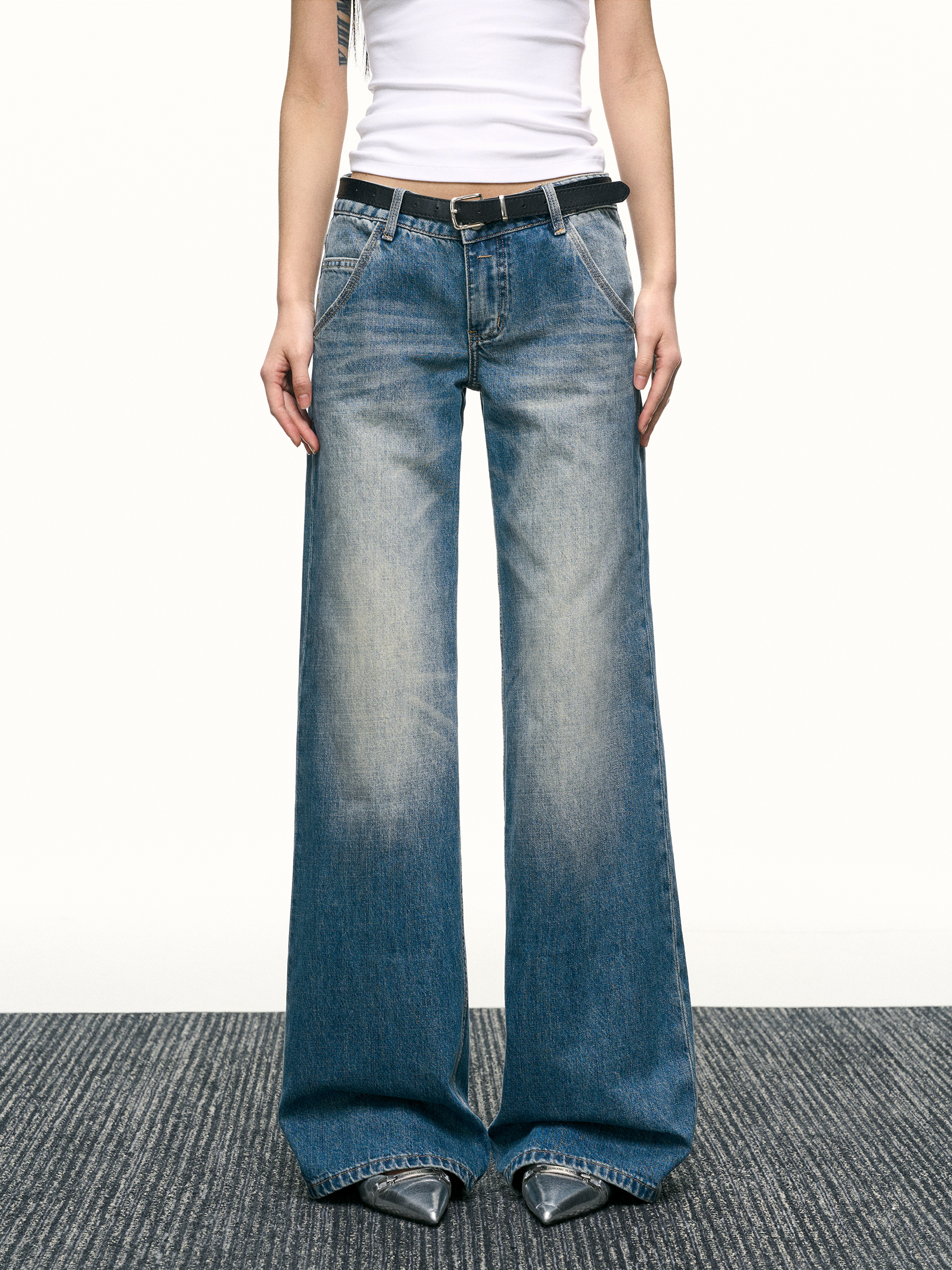 Blue Washed Scratch-Style Low-Rise Jeans for Women, Loose Straight-Leg Trousers, Slimming Wide-Leg Pants for Spring and Autumn Fashion Blue Washed Scratch-Style Low-Rise Jeans for Women, Loose Straight-Leg Trousers, Slimming Wide-Leg Pants for Spring and Autumn Fashion
