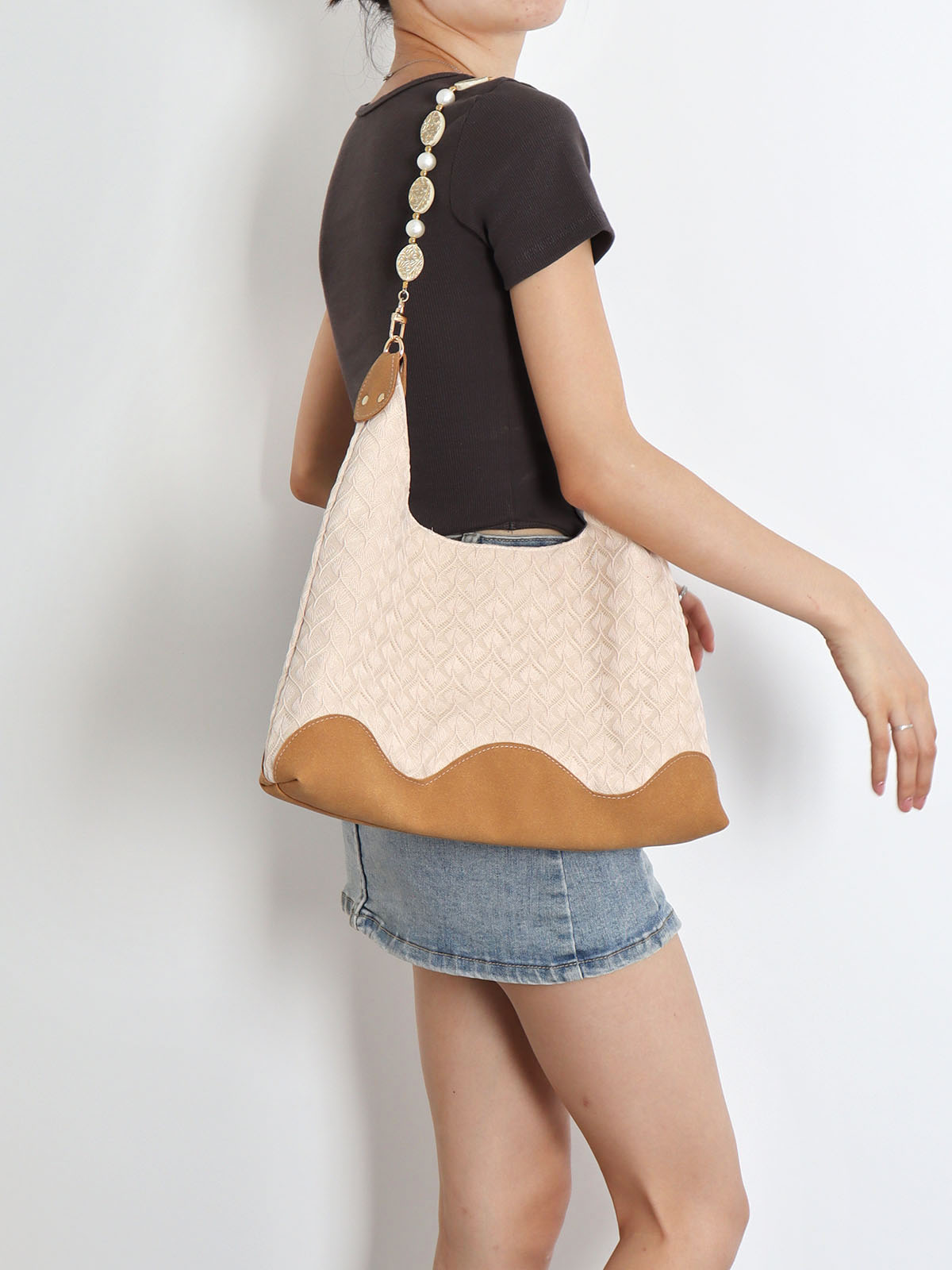 Bohemian Beaded Tote Bag for Women - Large Capacity Woven Shoulder Bag for Commuting and Vacation Bohemian Beaded Tote Bag for Women - Large Capacity Woven Shoulder Bag for Commuting and Vacation