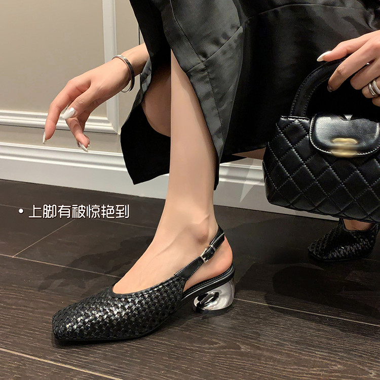 Breathable Hollow Woven Open-Toe Sandals for Women - French Exquisite Design, Fashionable Summer Footwear Breathable Hollow Woven Open-Toe Sandals for Women - French Exquisite Design, Fashionable Summer Footwear