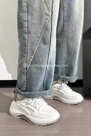 Breathable Mesh Casual Sports Shoes for Men - Summer Soft Sole Height-Increasing Minimalist Dad Sneakers - Popular Little White Shoes