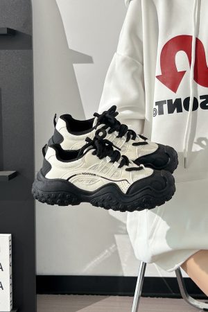 Breathable Mesh Dad Shoes for Women - Lightweight Summer Hiking Sneakers, Versatile White Sports Shoes for Comfort and Style