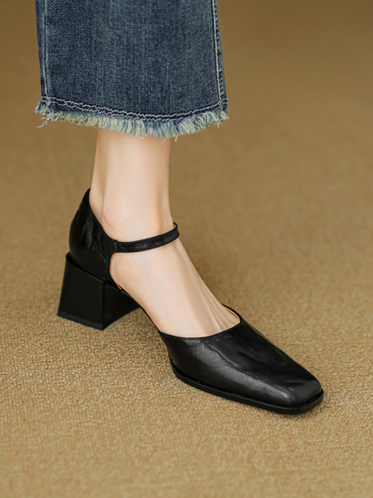 Burgundy Sheepskin High Heeled Chunky Heel Sandals for Women - Square Toe Hollow One-Strap Closed-Toe Style for Summer 2025 Burgundy Sheepskin High Heeled Chunky Heel Sandals for Women - Square Toe Hollow One-Strap Closed-Toe Style for Summer 2025