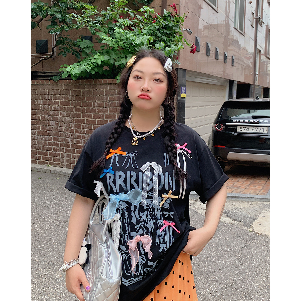 Butterfly Knot Short Sleeve T-Shirt for Women - Unique Summer 2025 Fashion Top, Exquisite Design, Trendy 90s Style Butterfly Knot Short Sleeve T-Shirt for Women - Unique Summer 2025 Fashion Top, Exquisite Design, Trendy 90s Style