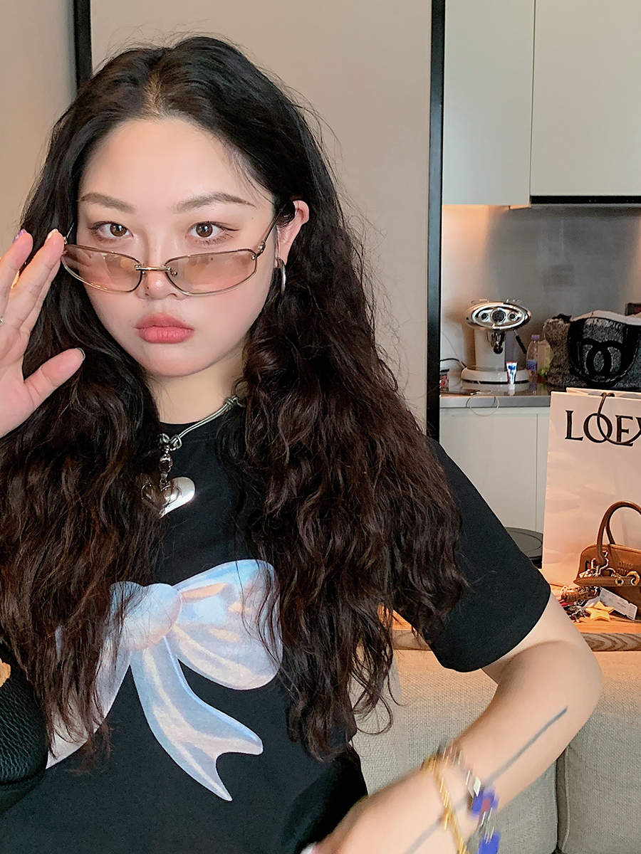 Butterfly Knot Short Sleeve T-Shirt for Women, Plus Size, Round Neck, Regular Fit, Black Top, 2025 Spring Summer Fashion Butterfly Knot Short Sleeve T-Shirt for Women, Plus Size, Round Neck, Regular Fit, Black Top, 2025 Spring Summer Fashion