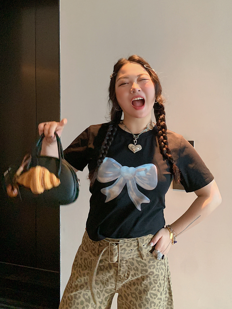 Butterfly Knot Short Sleeve T-Shirt for Women, Plus Size, Round Neck, Regular Fit, Black Top, 2025 Spring Summer Fashion Butterfly Knot Short Sleeve T-Shirt for Women, Plus Size, Round Neck, Regular Fit, Black Top, 2025 Spring Summer Fashion