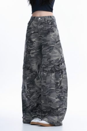 Camouflage Curved Knife Pants with Multiple Pockets - American Street Style Denim Work Pants for Trendy Casual Wear