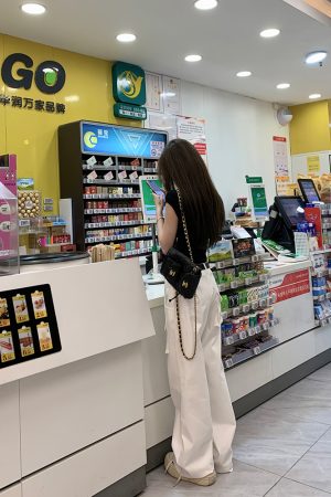 Casual Women's Vintage Work Pants - Loose Slimming White Straight Pants in Girl Group Style, Y2K Inspired Fashion