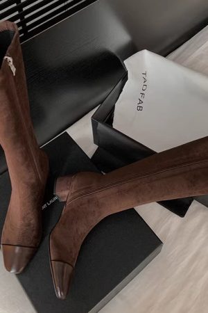 Chanel-Style Patchwork Chunky Heeled Long Boots for Women, Height-Increasing Slim-Fit Design, Fashionable Footwear for Petite Individuals