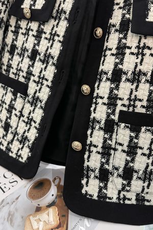 Chic Black and White Check Short Coat for Women - Stylish Blazer for Autumn and Winter 2024 Fashion