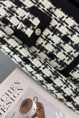 Chic Black and White Check Short Coat for Women - Stylish Blazer for Autumn and Winter 2024 Fashion