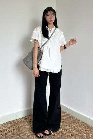 Chic Retro Hong Kong Style V-Neck Tie Design Short Sleeve Top for Women - Loose Casual White Summer Shirt