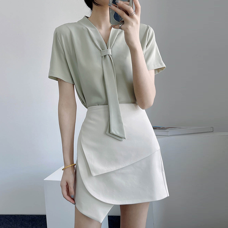 Chiffon Short-Sleeve V-Neck Top with Flowing Ribbons, Elegant Wrinkle-Resistant Summer Shirt for Women, OL Commuting Style 2025 Chiffon Short-Sleeve V-Neck Top with Flowing Ribbons, Elegant Wrinkle-Resistant Summer Shirt for Women, OL Commuting Style 2025
