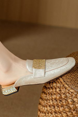 Chinese-Style Closed-Toe Flat Mules in Genuine Leather - Italian Corso Venezia Inspired Lazy Cool Slippers for Effortless Chic