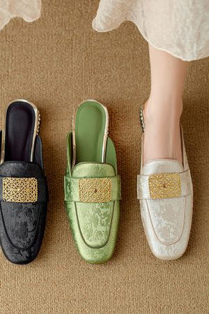 Chinese-Style Closed-Toe Flat Mules in Genuine Leather - Italian Corso Venezia Inspired Lazy Cool Slippers for Effortless Chic