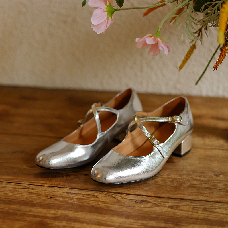 Chinese Style Genuine Leather Cross Strap Mid-Heel Mary Jane Shoes for Women - Elegant Spring Fashion Footwear Chinese Style Genuine Leather Cross Strap Mid-Heel Mary Jane Shoes for Women - Elegant Spring Fashion Footwear