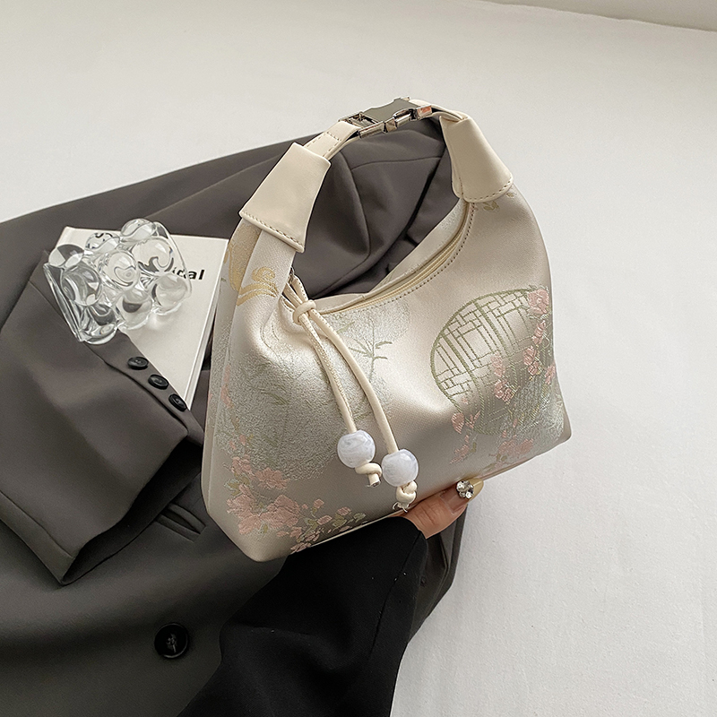 Chinese Style Handheld Embroidery Underarm Bag - High-End Women's Crossbody Bag with National Wind Design Chinese Style Handheld Embroidery Underarm Bag - High-End Women's Crossbody Bag with National Wind Design