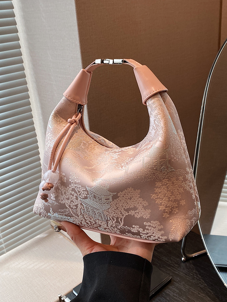 Chinese Style Handheld Embroidery Underarm Bag - High-End Women's Crossbody Bag with National Wind Design Chinese Style Handheld Embroidery Underarm Bag - High-End Women's Crossbody Bag with National Wind Design