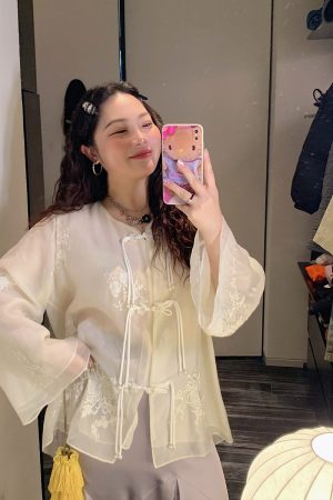 Chinese Style National Wind Shirt for Women - Unique Spring Top 2025, Elegant Design, Vintage Aesthetic, Bohemian Fashion