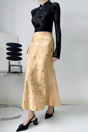 Chinese-Style Velvet Long Sleeve Top with Button Design - Slim Fit Vintage Shirt for Spring and Summer