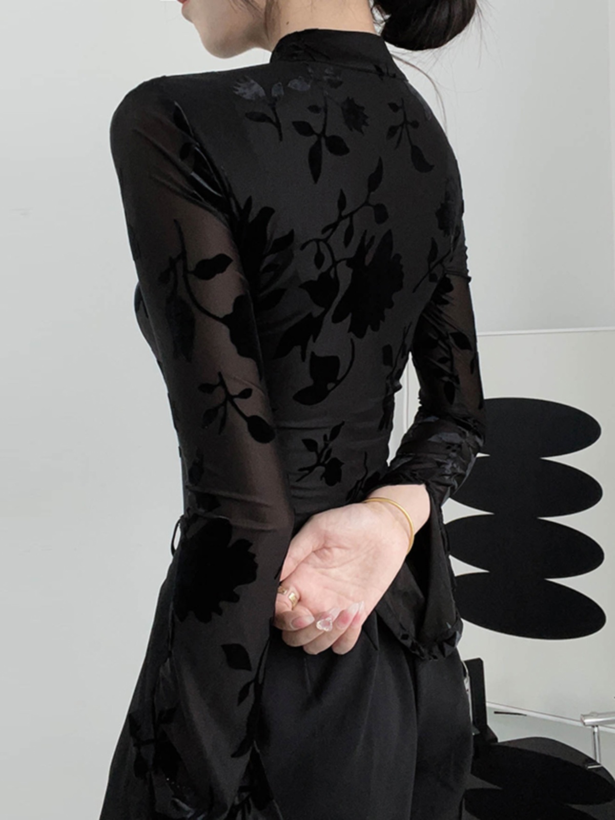 Chinese-Style Velvet Long Sleeve Top with Button Design - Slim Fit Vintage Shirt for Spring and Summer Chinese-Style Velvet Long Sleeve Top with Button Design - Slim Fit Vintage Shirt for Spring and Summer