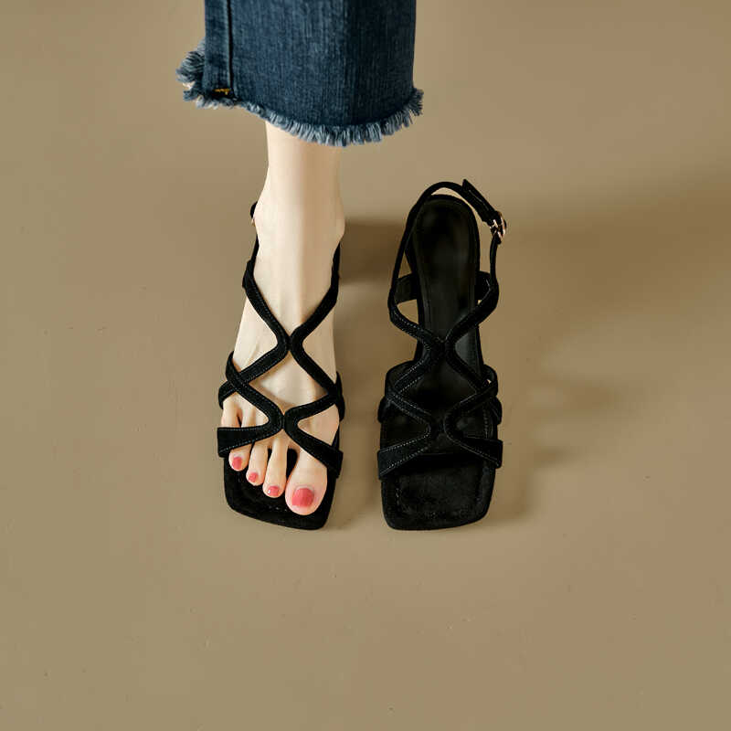 Chunky Heel Genuine Leather Open-Toe Hollow Back Strap Sandals for Women - Stylish Italian Design Chunky Heel Genuine Leather Open-Toe Hollow Back Strap Sandals for Women - Stylish Italian Design