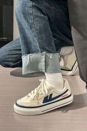 Classic Retro Thick-Soled Canvas Shoes for Women - Versatile Unisex Spring Footwear in White