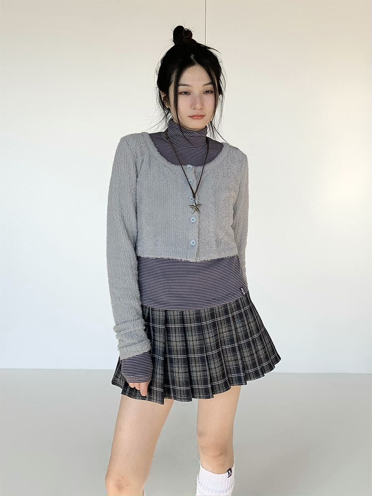 Coffee Color Floral Gray Layered Minimalist Plush Knitted Cardigan for Autumn and Winter Coffee Color Floral Gray Layered Minimalist Plush Knitted Cardigan for Autumn and Winter