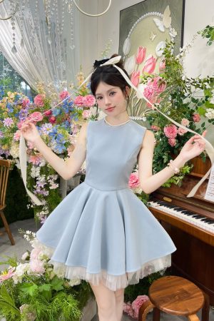 Color-Block Mesh Sleeveless French Hepburn-Style Puff Skirt Ballet Dress for Noble Ladies - Elegant Waist-Cinching Design