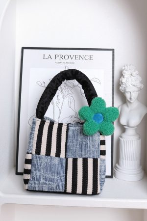 Color-Blocked Floral Handbag - Patchwork Denim Tote Bag, Large Capacity Crossbody Bucket Bag for Autumn/Winter Fashion