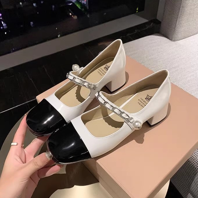 Color-Blocked Mary Jane Shoes - French Temperament, Elegant Evening Flats, Stylish Bridesmaid Footwear, Chic 90s-Inspired Design Color-Blocked Mary Jane Shoes - French Temperament, Elegant Evening Flats, Stylish Bridesmaid Footwear, Chic 90s-Inspired Design