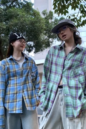 Color-Blocked Plaid Long Sleeve Shirt Jacket for Men and Women - Retro Loose-Fit, Versatile Spring Autumn Top with Pockets