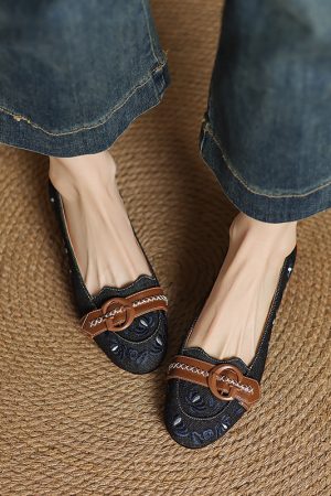 Color-Blocking Canvas Flat Shoes for Women - Round Toe, Embroidered, Comfortable and Versatile, Perfect for Everyday Wear