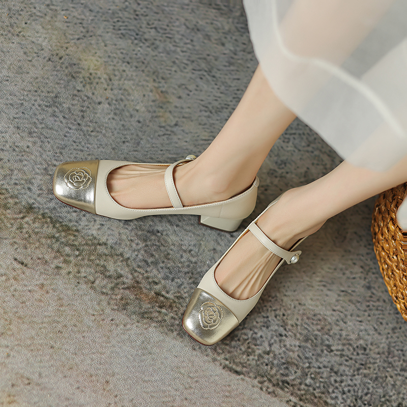 Color-Blocking Leather Mary Jane Shoes for Women - Artistic Camellia Design, Square-Toe, Mid-Heel - Spring Fashion Color-Blocking Leather Mary Jane Shoes for Women - Artistic Camellia Design, Square-Toe, Mid-Heel - Spring Fashion