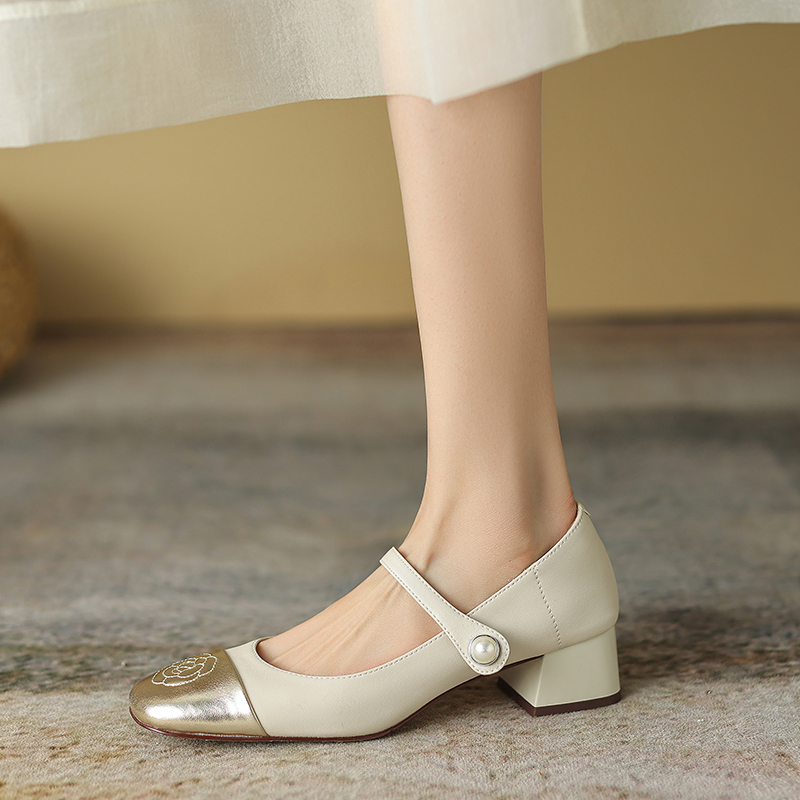 Color-Blocking Leather Mary Jane Shoes for Women - Artistic Camellia Design, Square-Toe, Mid-Heel - Spring Fashion Color-Blocking Leather Mary Jane Shoes for Women - Artistic Camellia Design, Square-Toe, Mid-Heel - Spring Fashion